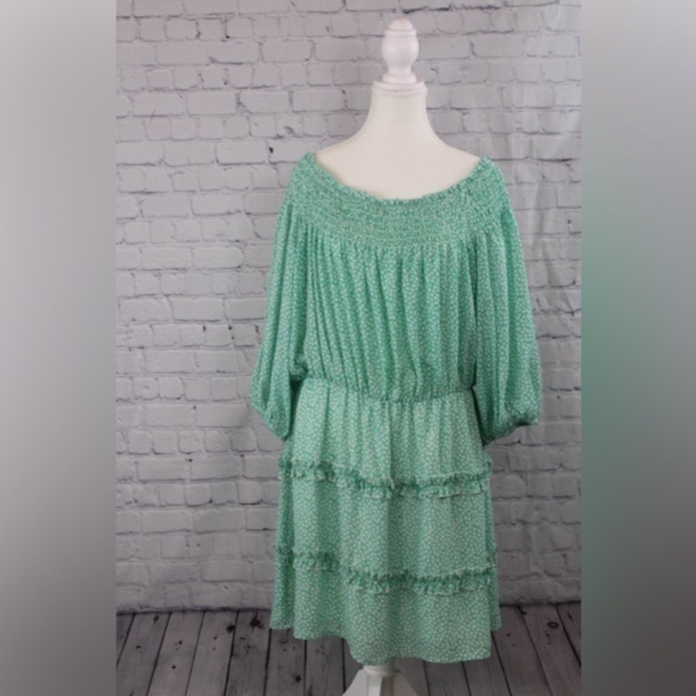PINK LILY GREEN FLORAL SMOCKED OFF THE SHOULDER FLOWY DRESS - Size Large SKU:265